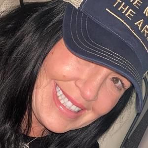 Meet your Posher, Shelly